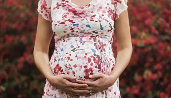 چه چیز باعث لکه بینی در دوران بارداری می‌شود؟