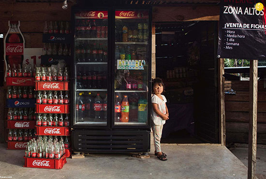 (تصاویر) مردم اینجا به جای آب، کوکا کولا می‌نوشند!
