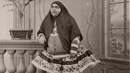 نگاهی به مد و پوشاک زنان دوره قاجار در عکسخانه کاخ گلستان